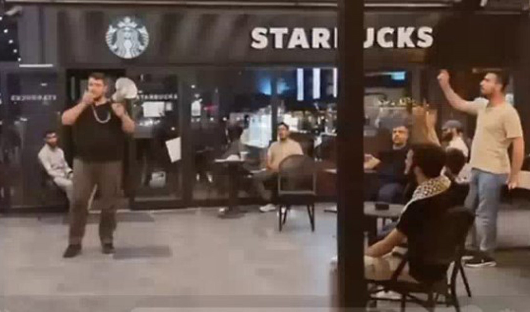 Zorlu Center'da Starbucks'a saldırı