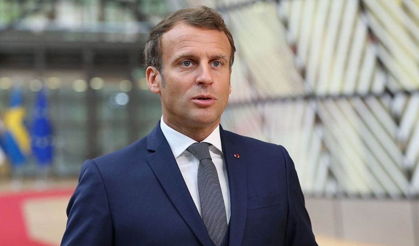 Macron'dan 'iç savaş' uyarısı