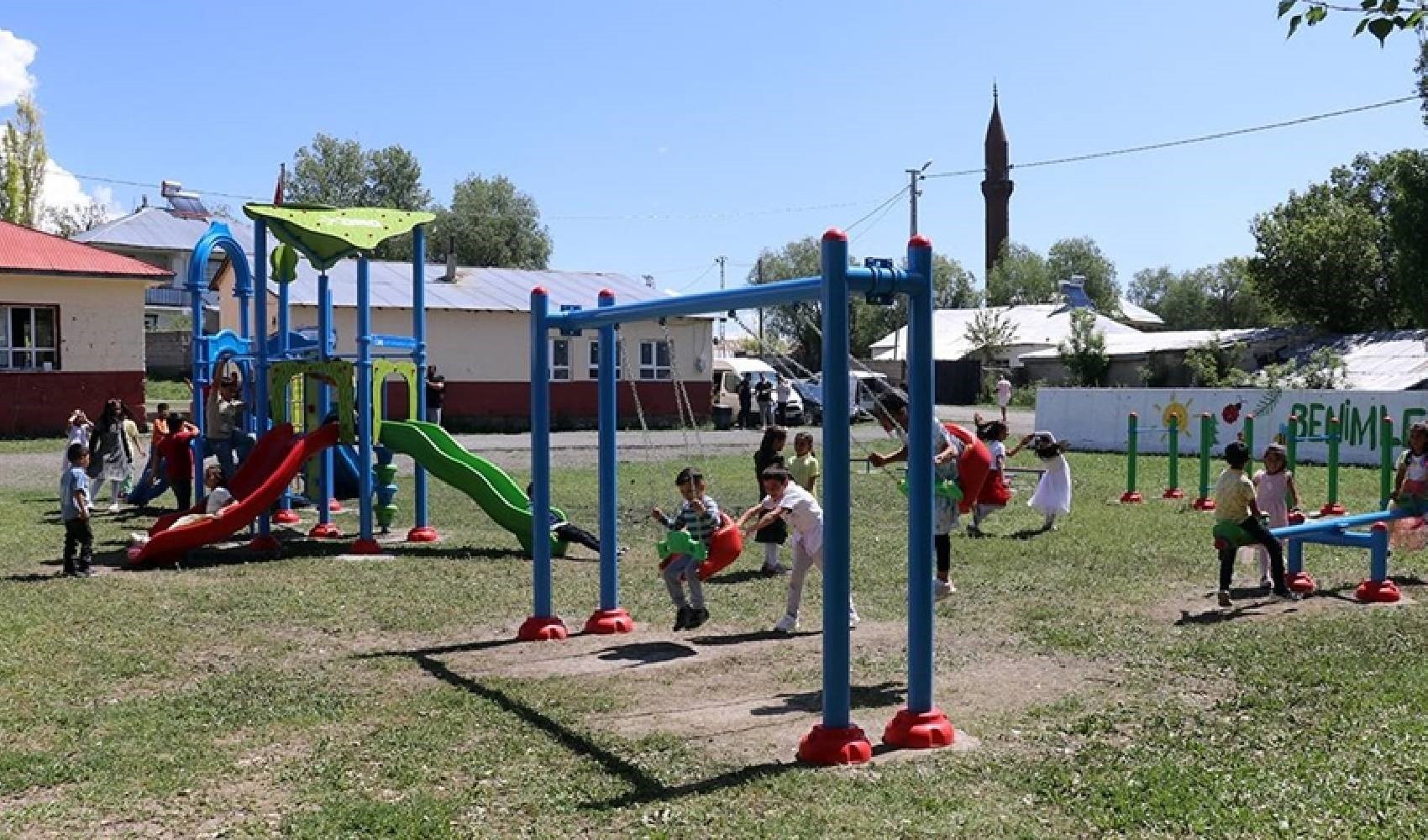 Antalya’da çocuk parkında dehşete düşüren olay