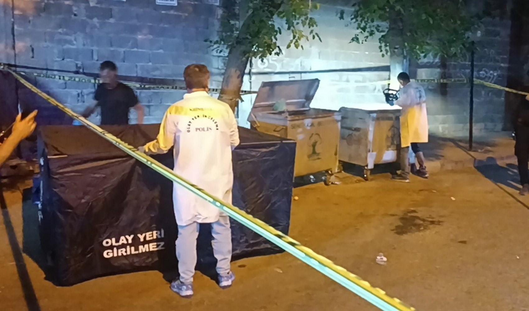Çöp konteynerinde, çuvala konmuş kadın cesedi bulundu