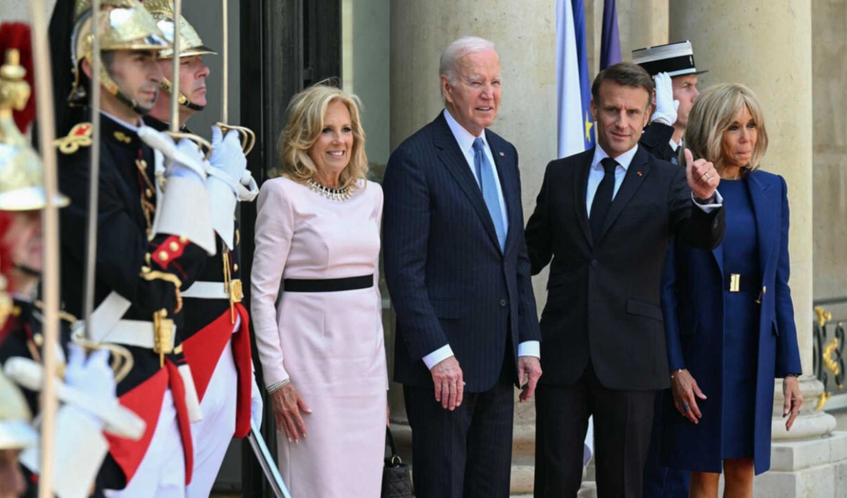 ABD Başkanı Joe Biden, Fransa'da: Macron resmi törenle karşıladı