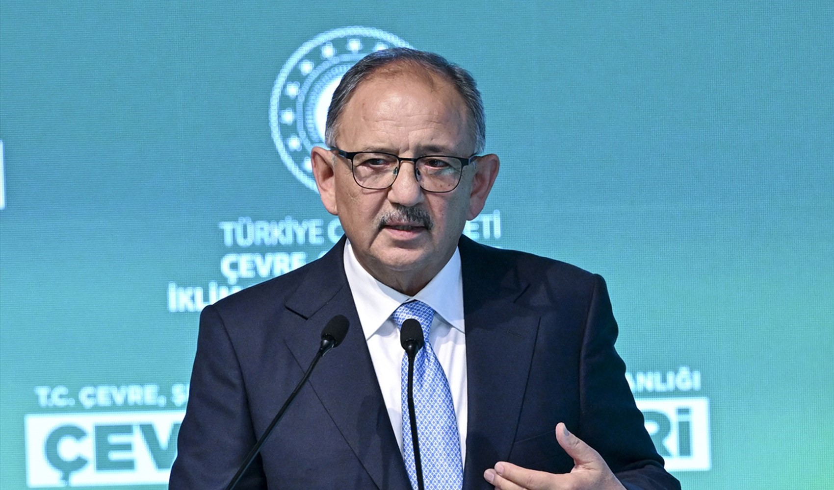 T.C. Çevre, Şehircilik ve İklim Değişikliği Bakanı Mehmet Özhaseki istifa etti
