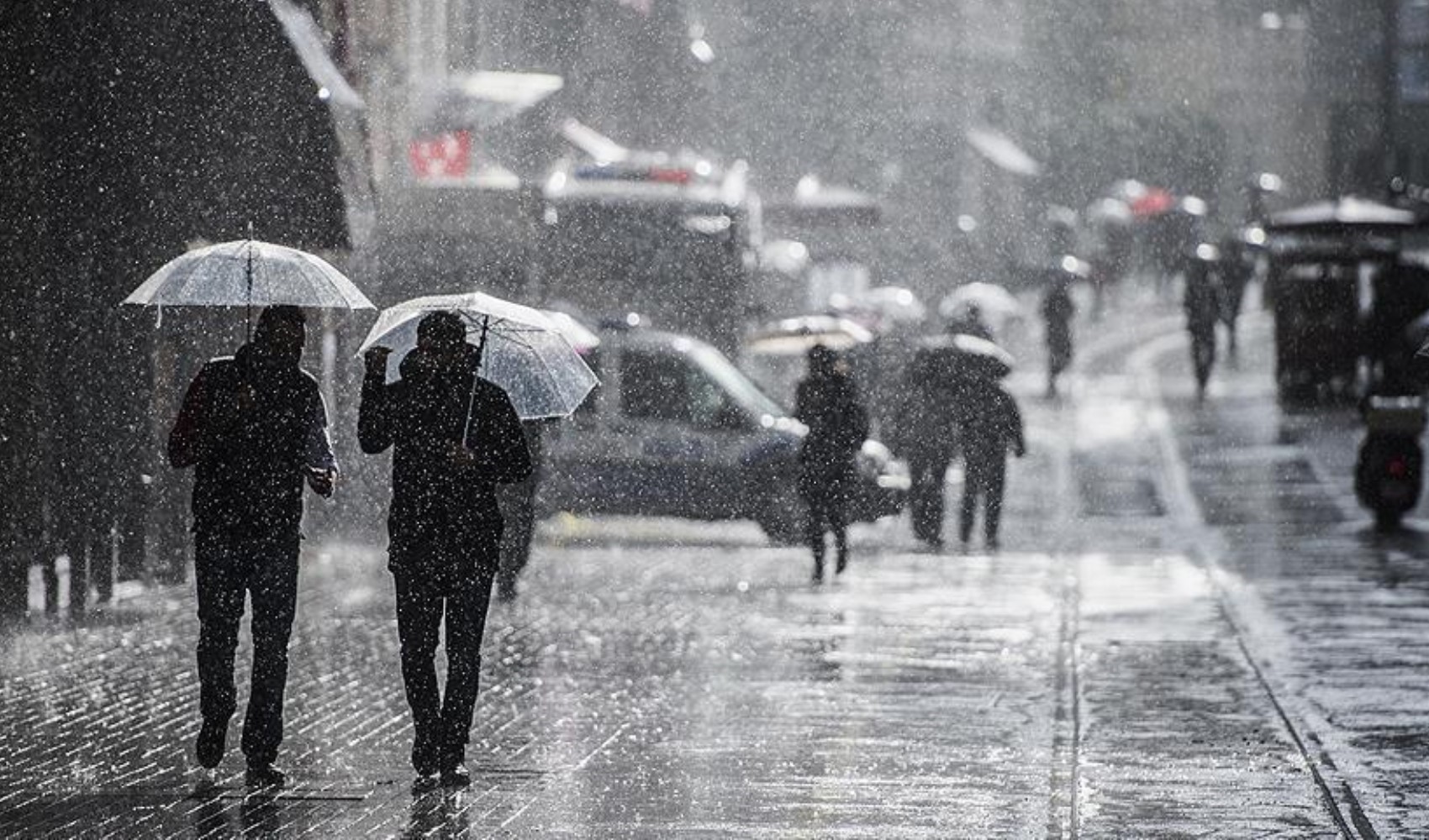 AKOM uyardı: İstanbul'da kuvvetli sağanak yağış