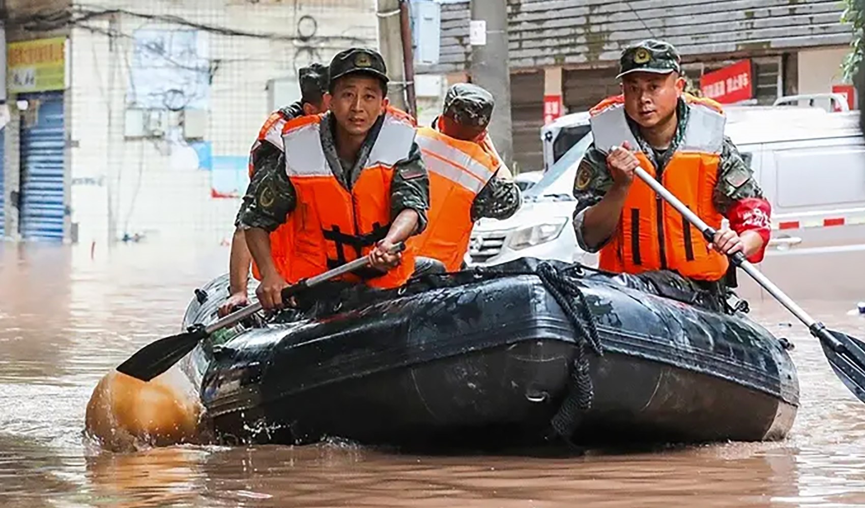 Çin’de sel ve heyelan felaketi: 6 ölü