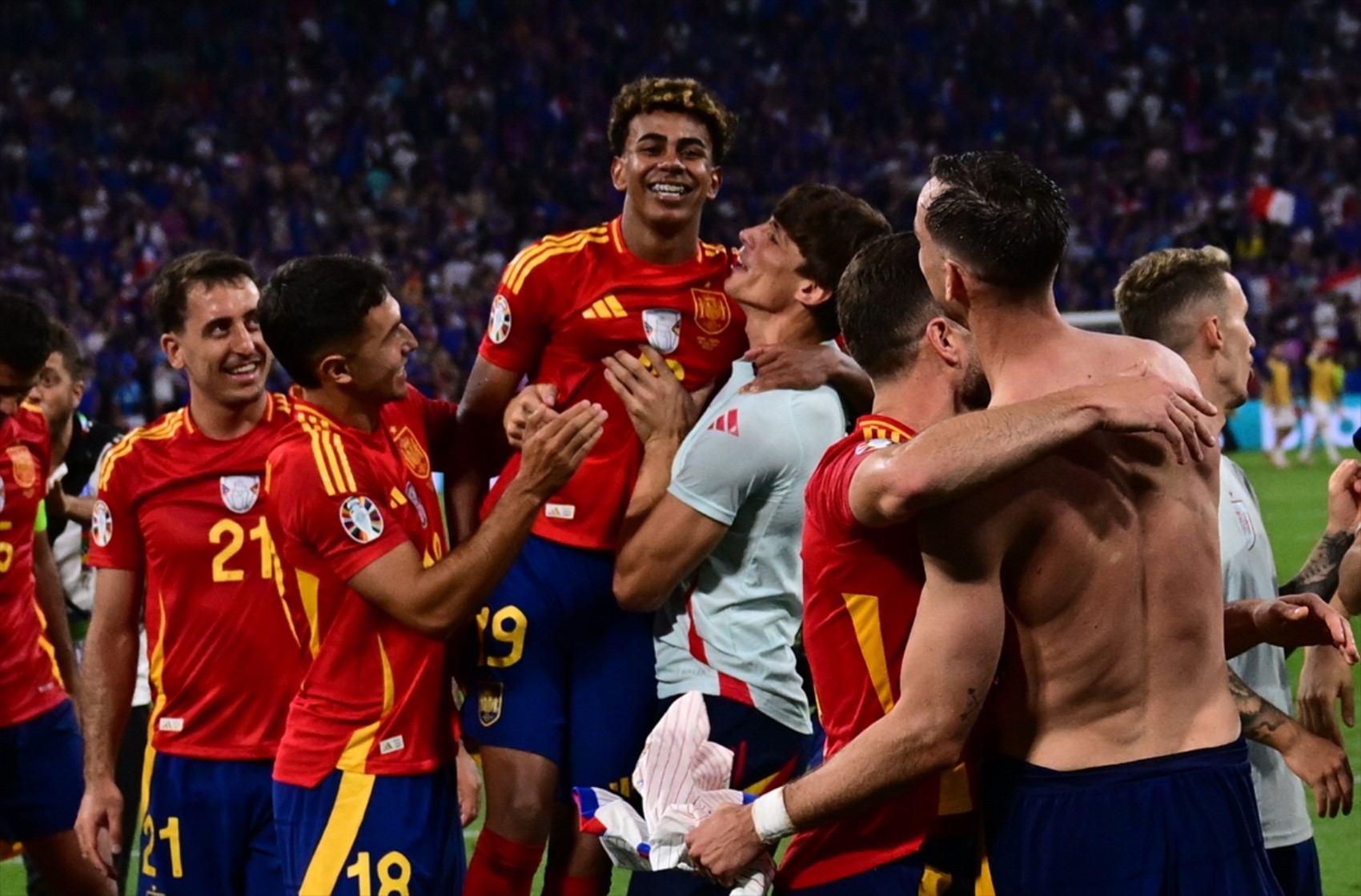 Si decide chi è il migliore d'Europa: Spagna o Inghilterra?