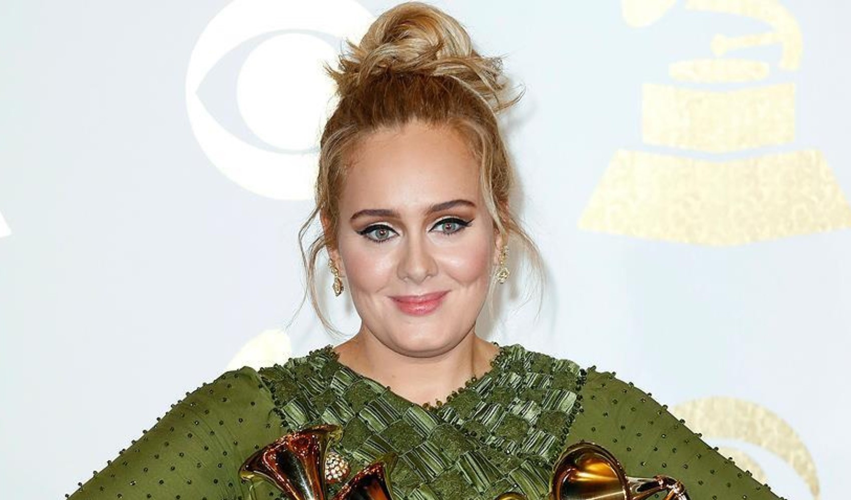 Dünyaca ünlü şarkıcı Adele müziğe ara vereceğini açıkladı