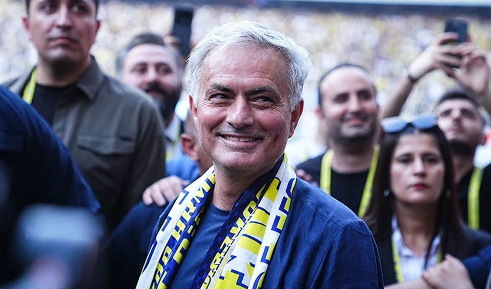 Fenerbahçe'de ayrılık: Jose Mourinho yıldız futbolcunun biletini kesti