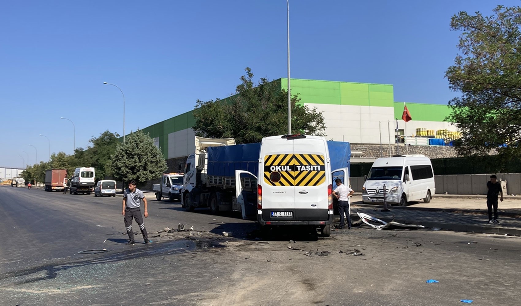 Gaziantep'te 2 işçi servisi çarpıştı: Çok sayıda yaralı var