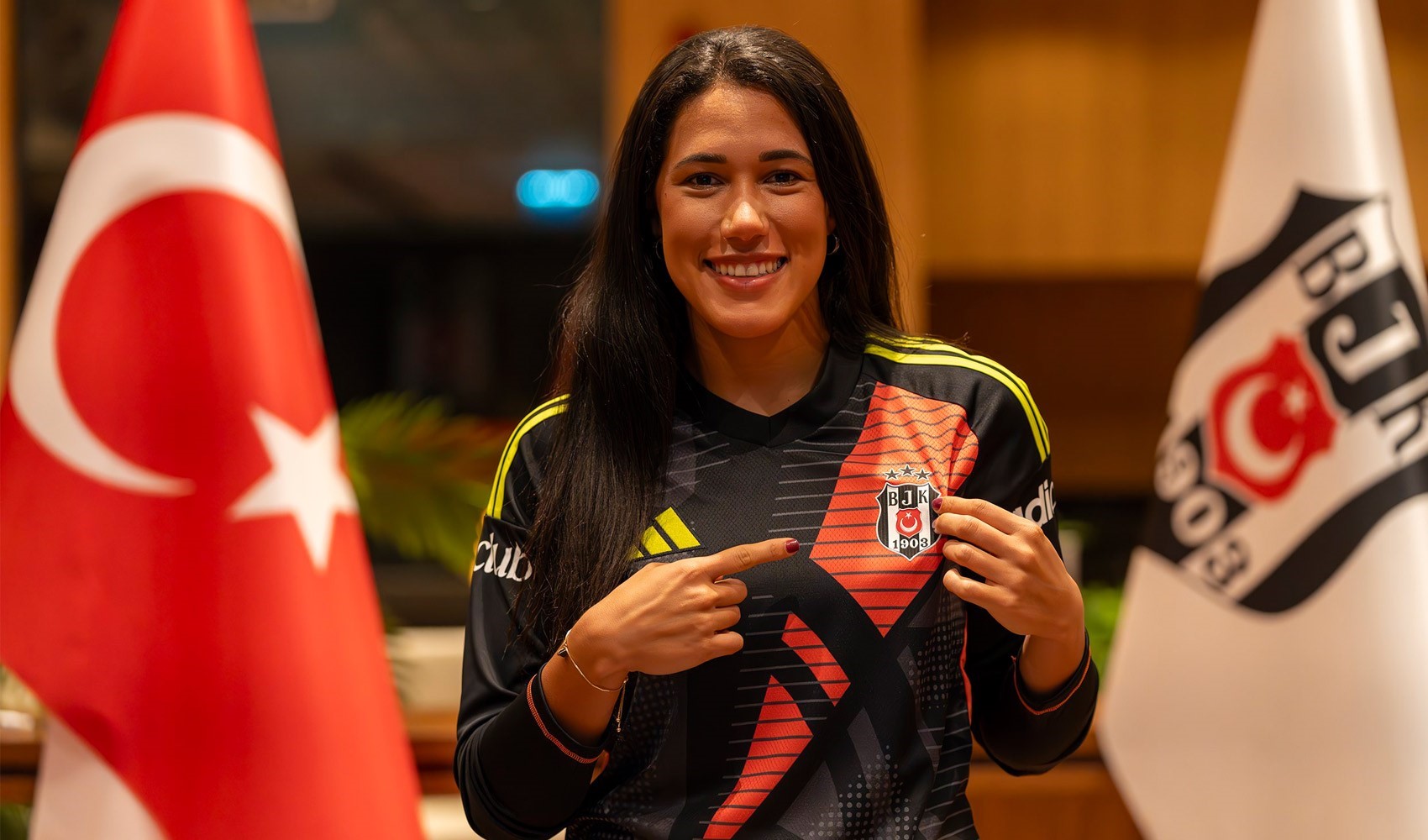 Beşiktaş, Vanessa Cordoba'yı kadrosuna kattı