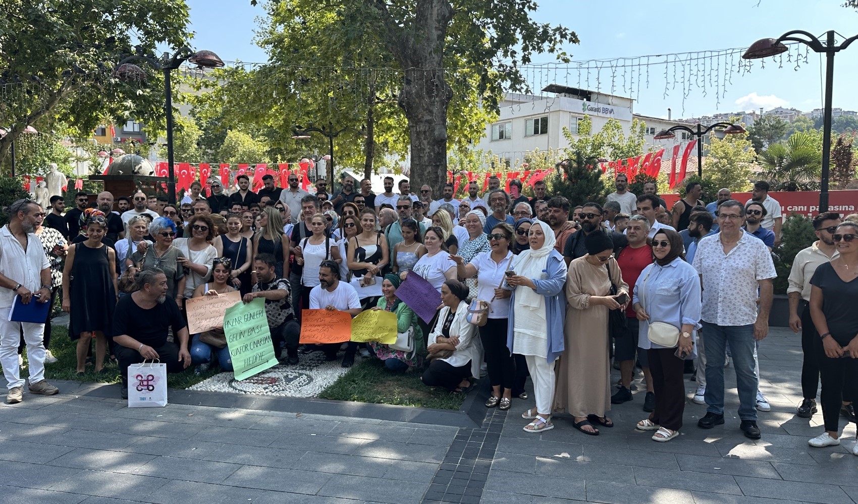 İstanbul'da kuaför ve beraberlerden 'Pazar günü tatil' kararına tepki