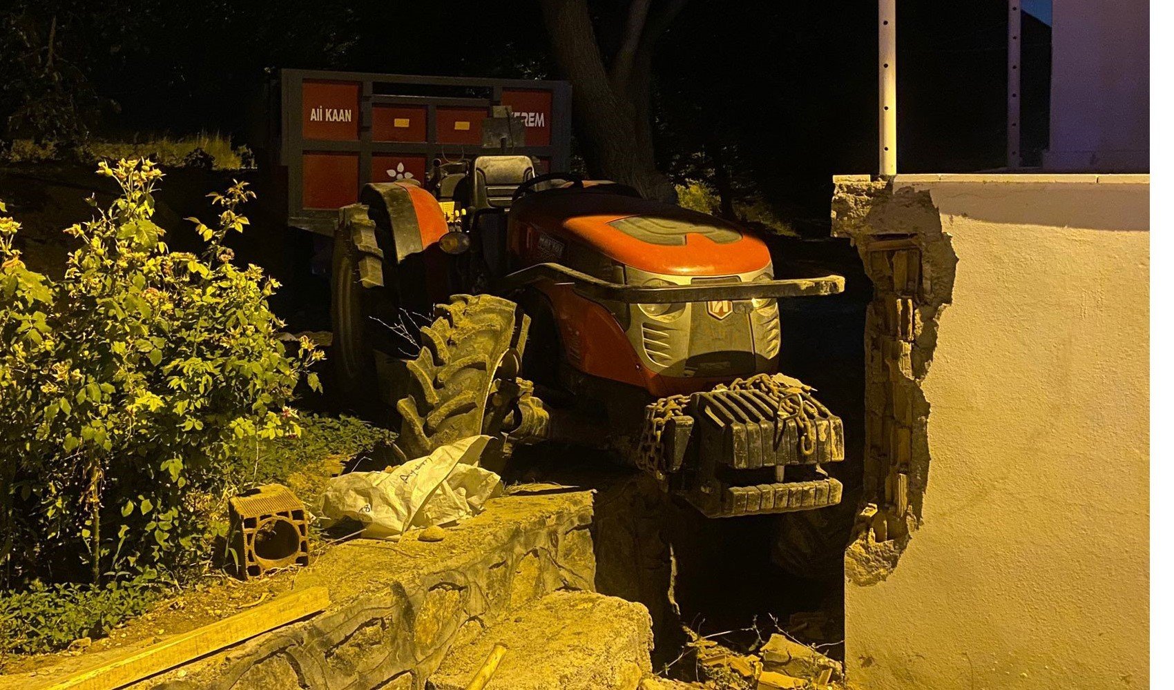 11 yaşındaki çocuk traktörle dehşet saçtı: 2 çocuk öldü 2'si yaralandı