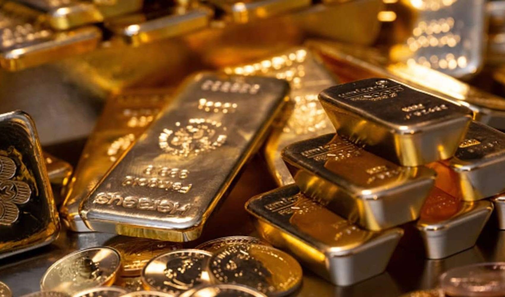 ABD'li banka altın fiyatlarının zirveyi göreceği tarihi açıkladı