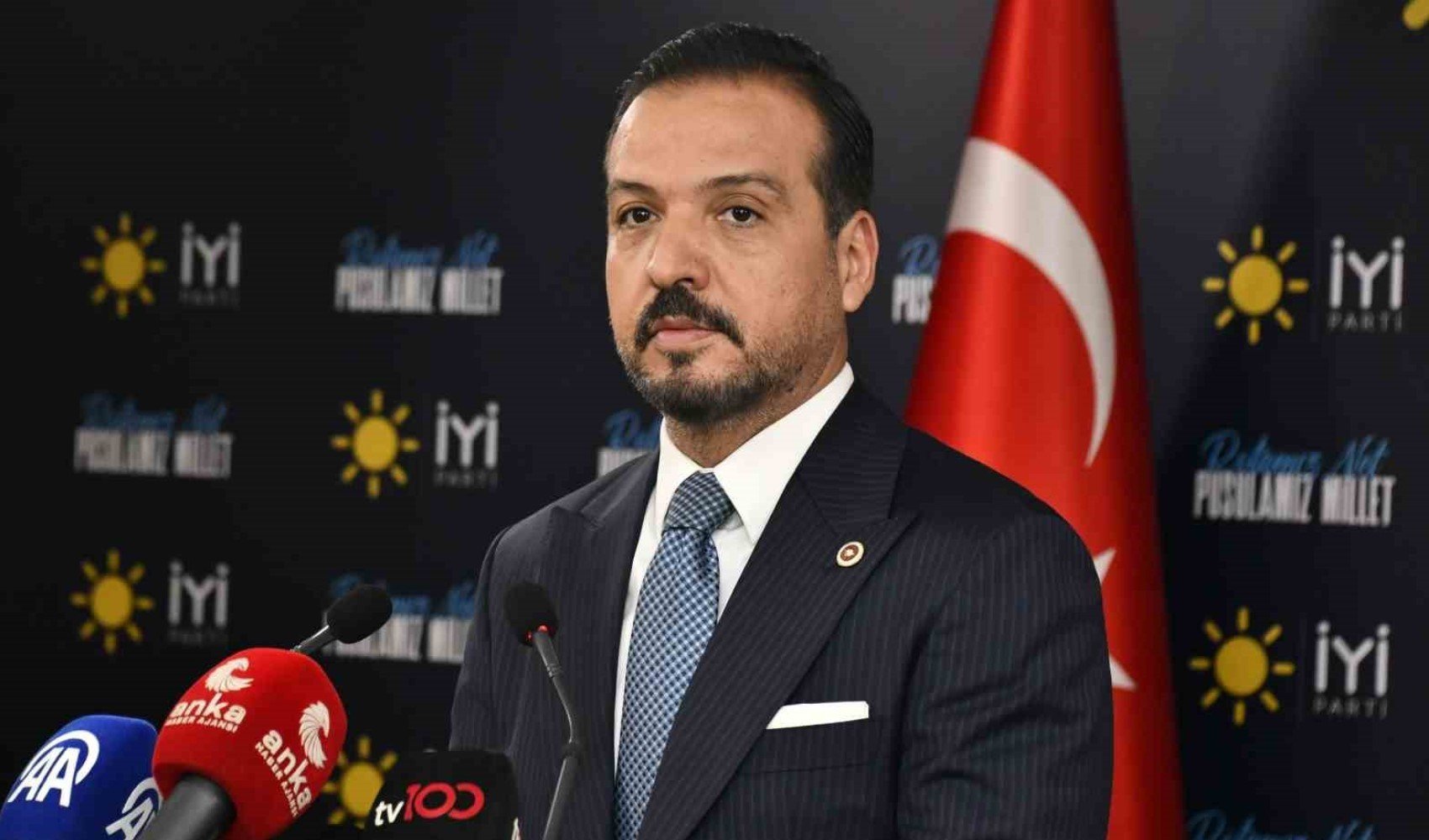 İyi Parti sözcüsü Kürşat Zorlu CHP'ye geçeceği iddialarına yanıt verdi