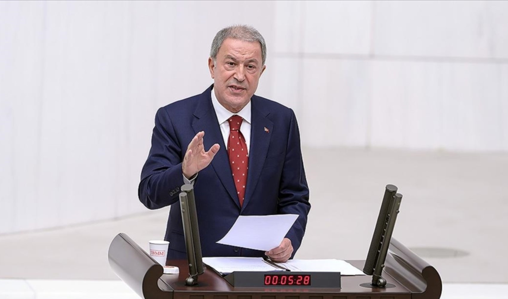 Hulusi Akar ile Murat Emir arasında 'Mavi Vatan' polemiği