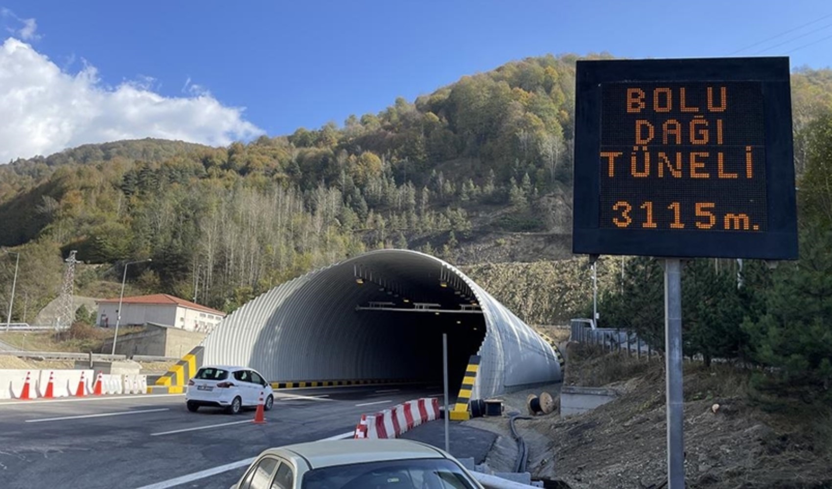 Bolu Dağı Tüneli'nin İstanbul yönü trafiğe kapatıldı