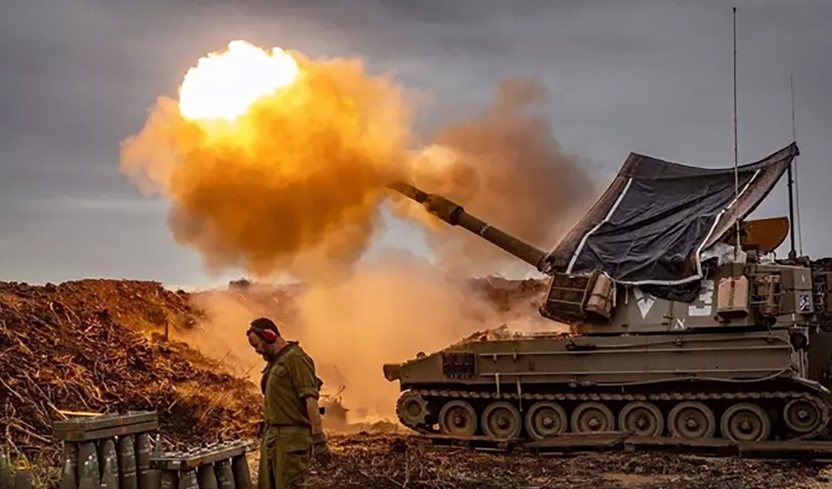 Lübnan Hizbullahı, İsrail'e 200 roket ile saldırdı