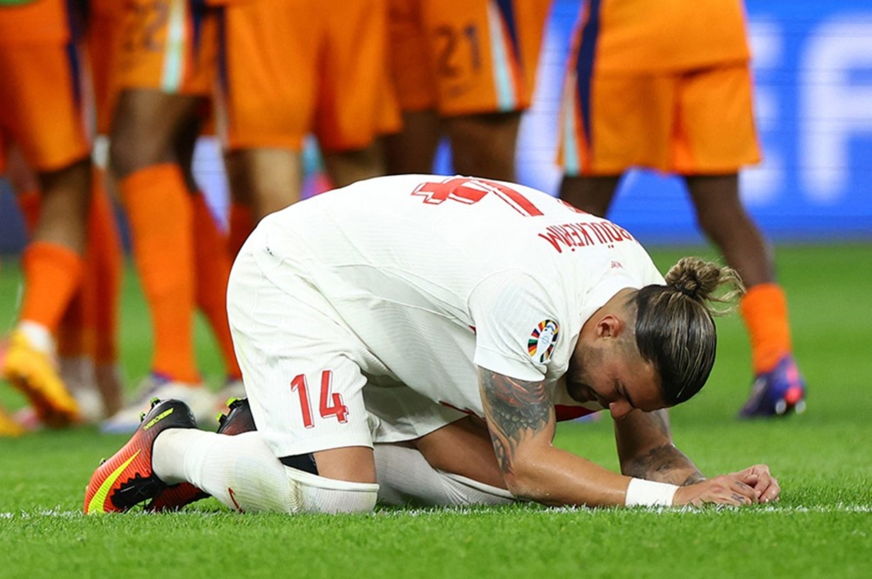 Türkiye-Hollanda maçı Avrupa basınında geniş yer buldu: 3 futbolcumuza övgüler yağdırdılar