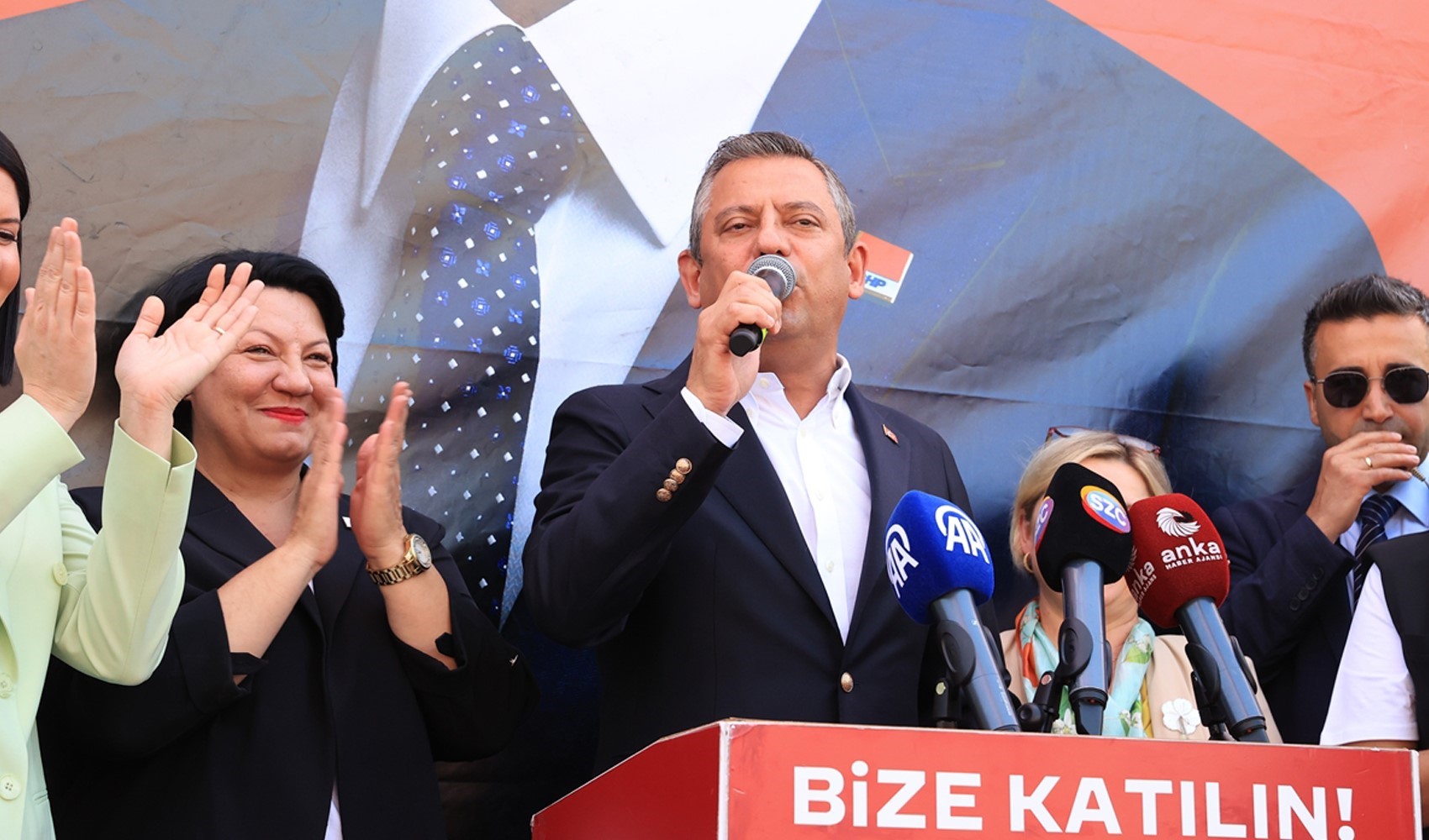 Özgür Özel'den 'asgari ücret' çıkışı: 'Ya verecekler ya söke söke alacağız'
