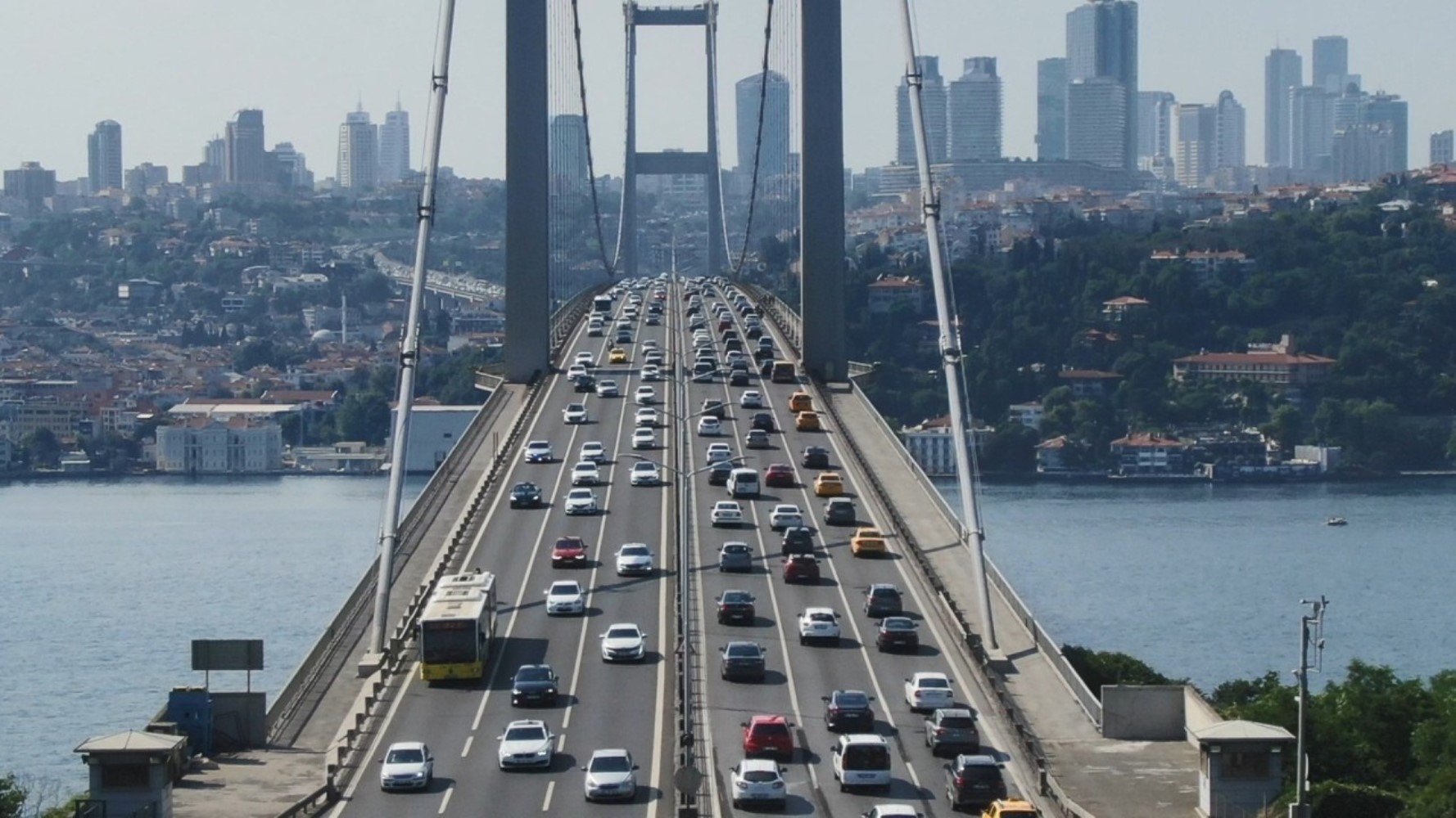 Milyonlarca sürücüyü ilgilendiren düzenlemede detaylar: Kaçak geçişe şartlı indirim