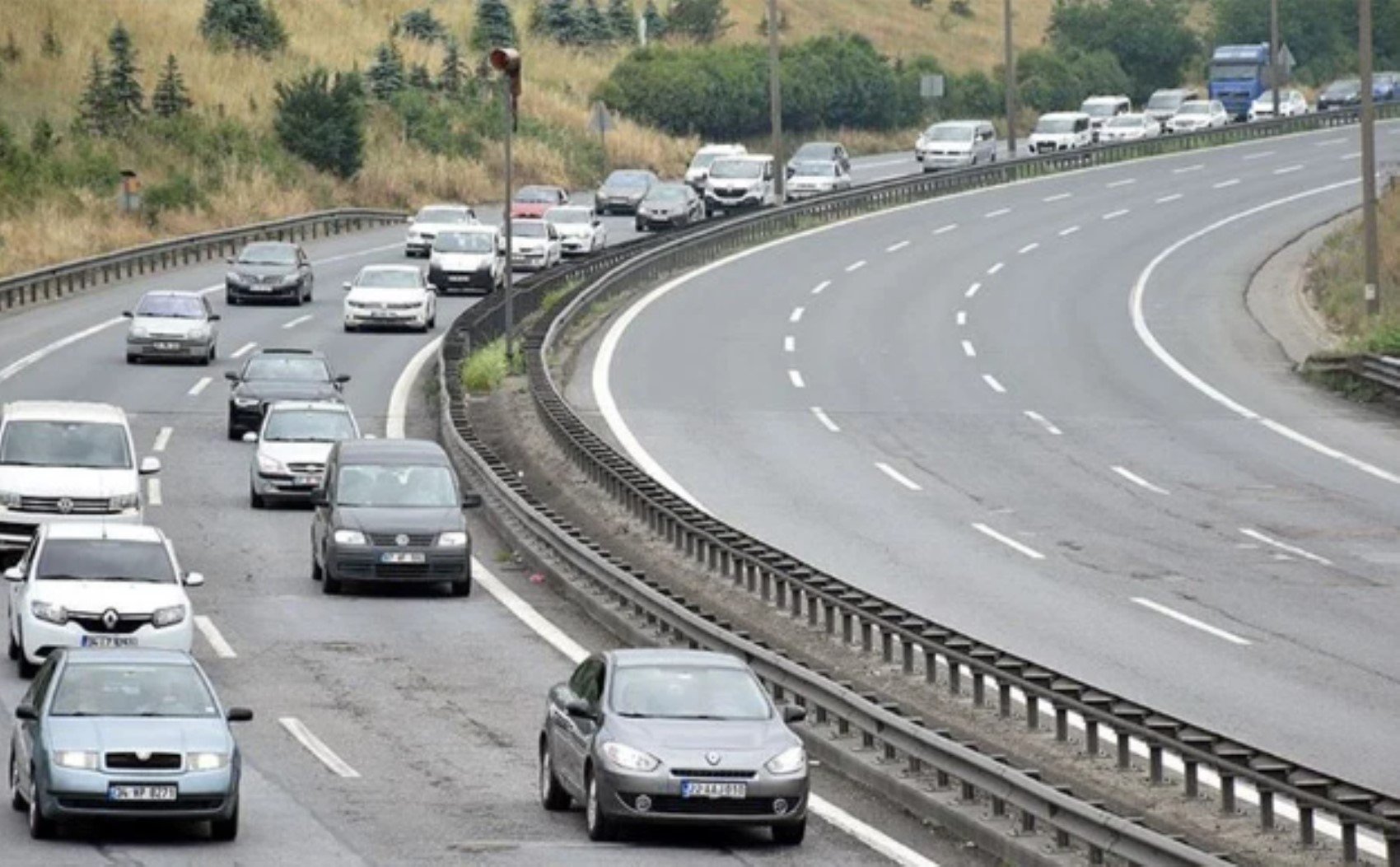 Milyonlarca sürücüyü ilgilendiren düzenlemede detaylar: Kaçak geçişe şartlı indirim