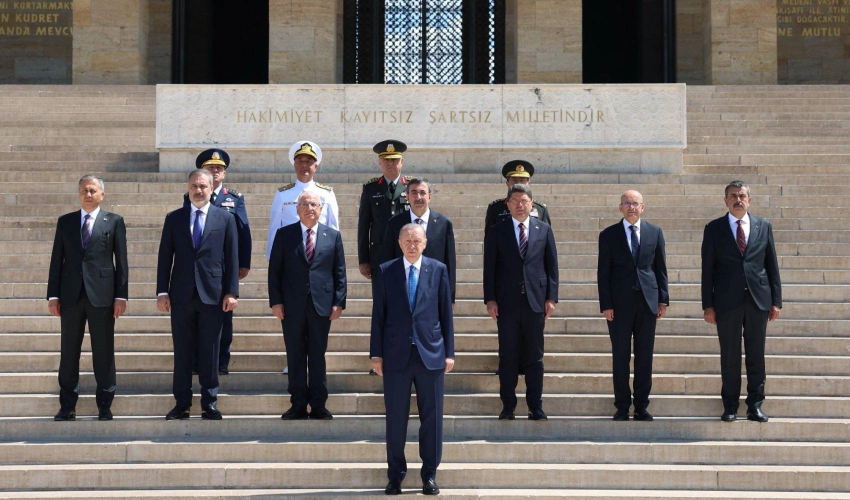 SADAT’ın Anıtkabir’deki bu kareyle ne ilgisi var: YAŞ fotoğrafında gözden kaçan detay