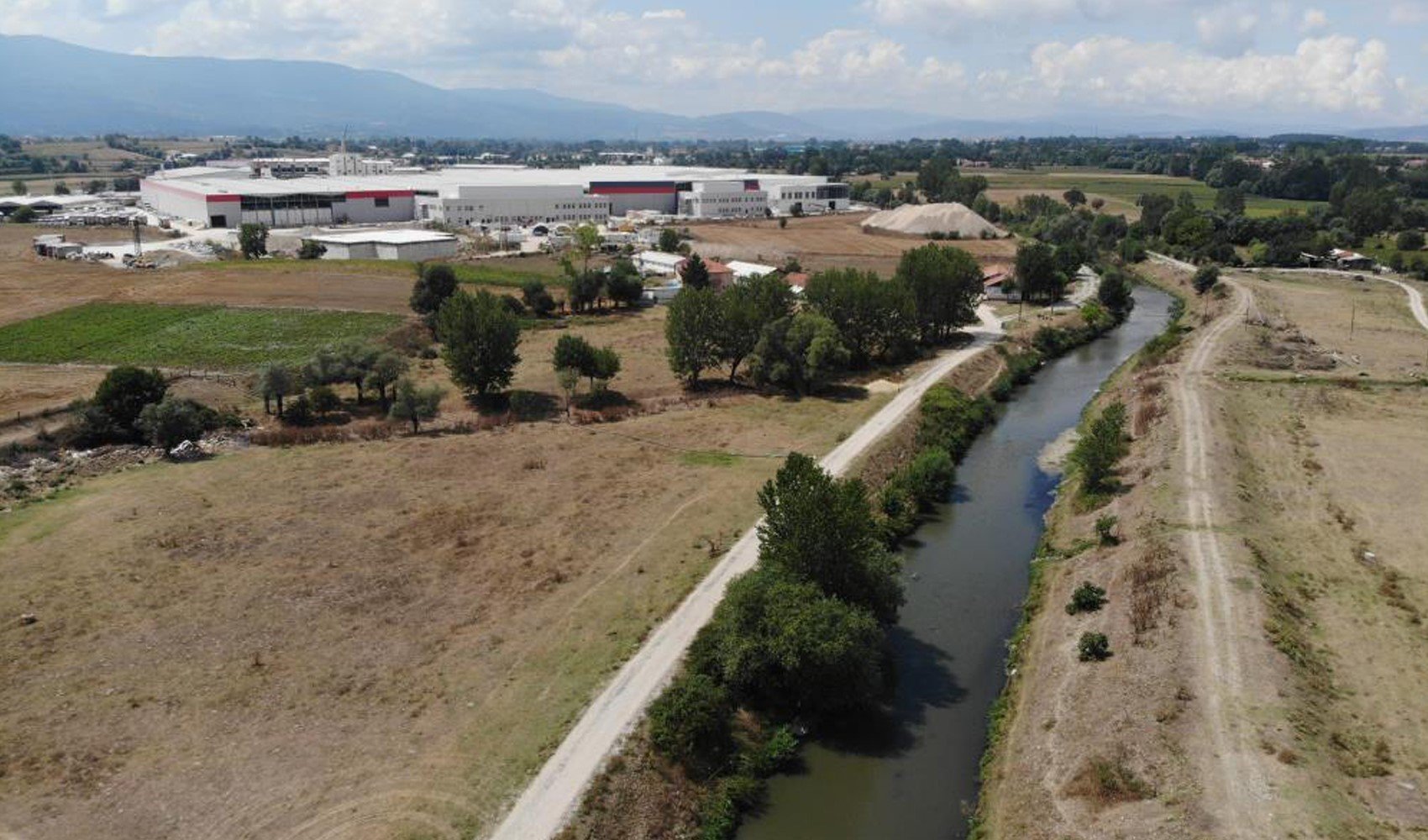 Beypiliç üçüncü kez dereye zehir boşalttı: 2 milyon 320 bin TL ceza kesildi