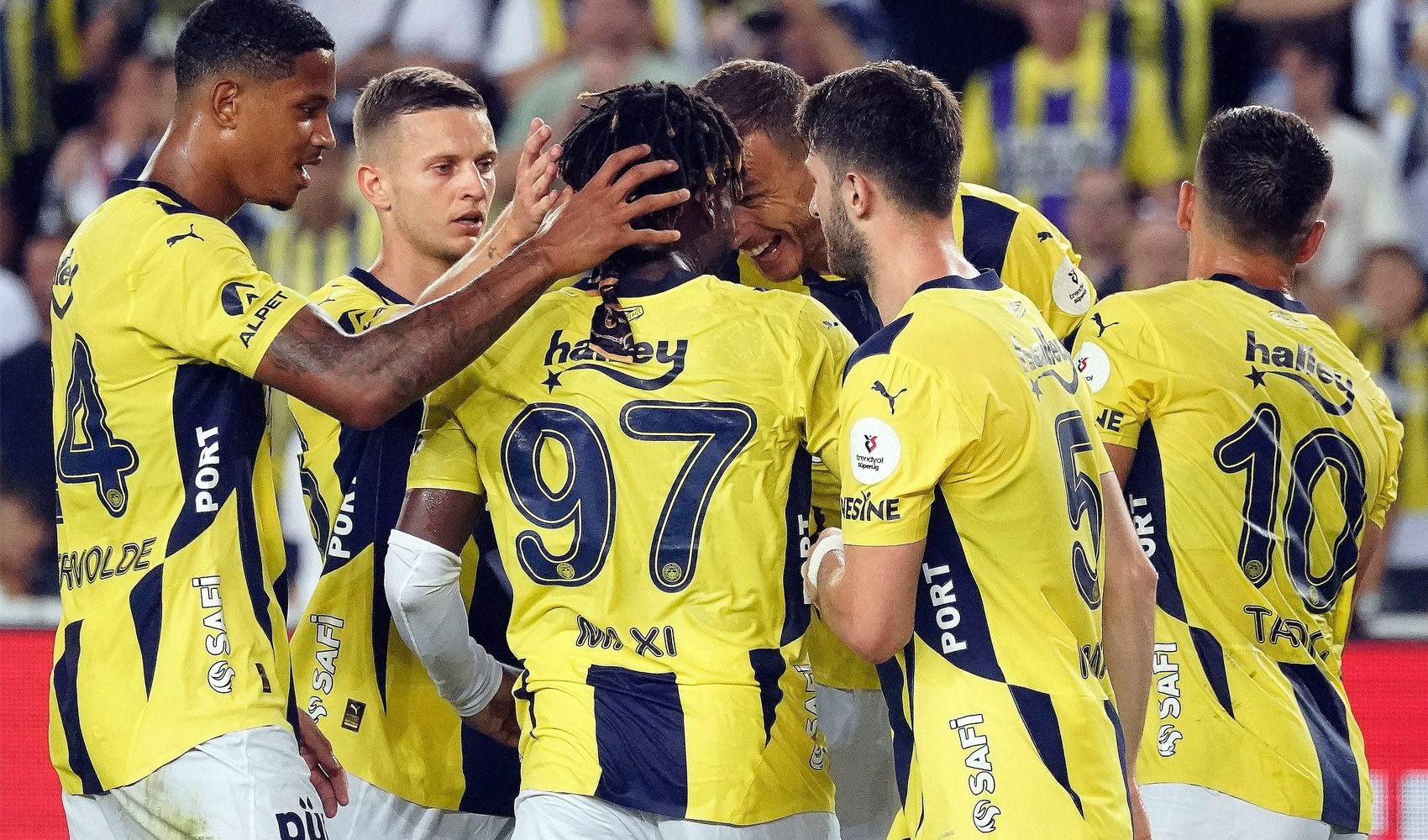 Fenerbahçe, Süper Lig’e 3 puanla başladı