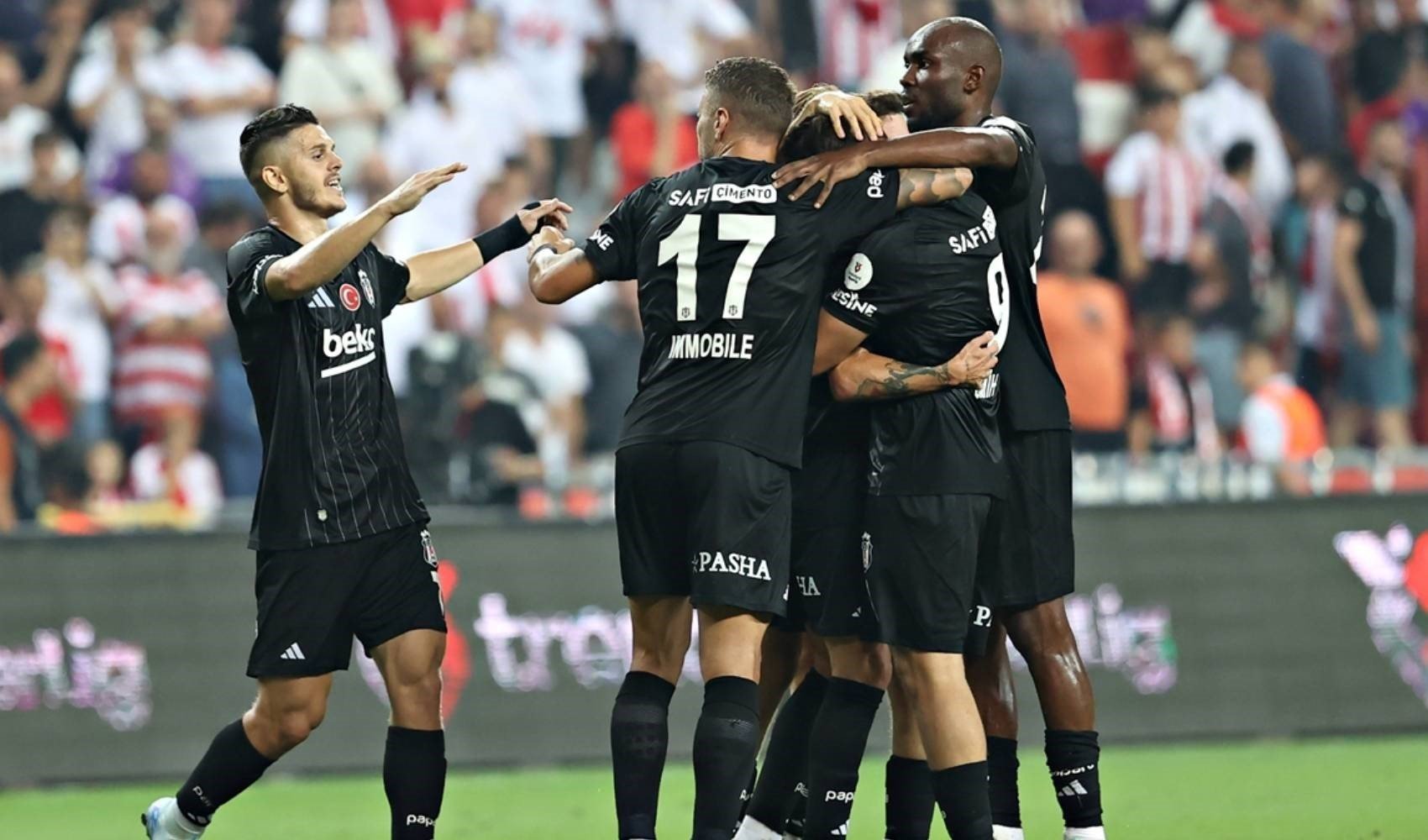 Yeni transferler attı, Beşiktaş 3 puanı kaptı