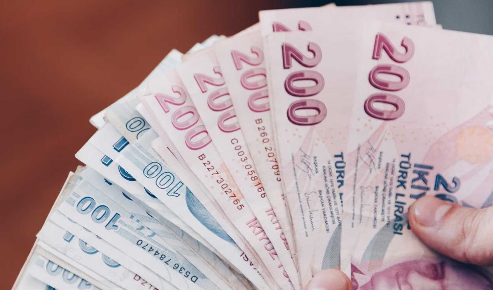 Pericolo nella distribuzione del reddito in Turchia: gli stipendi si avvicinano al salario minimo