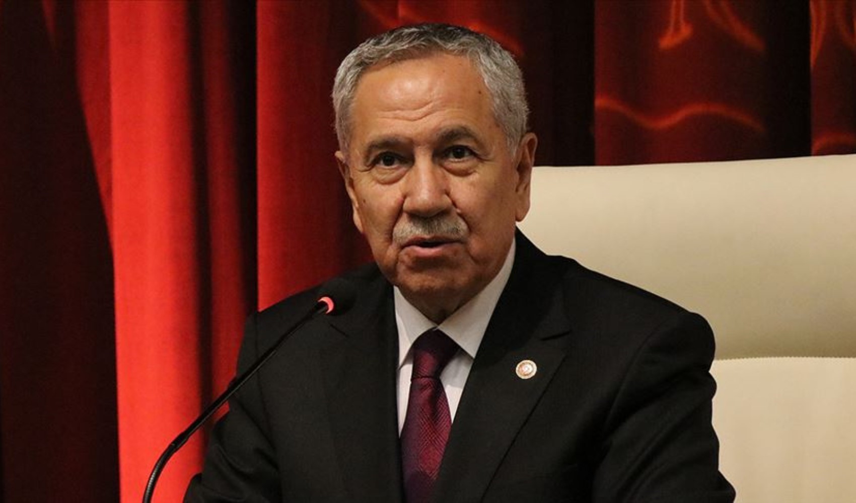 Bülent Arınç'tan değişim vurgusu: 'Kangren olan uzuvlar kesilip atılacak'