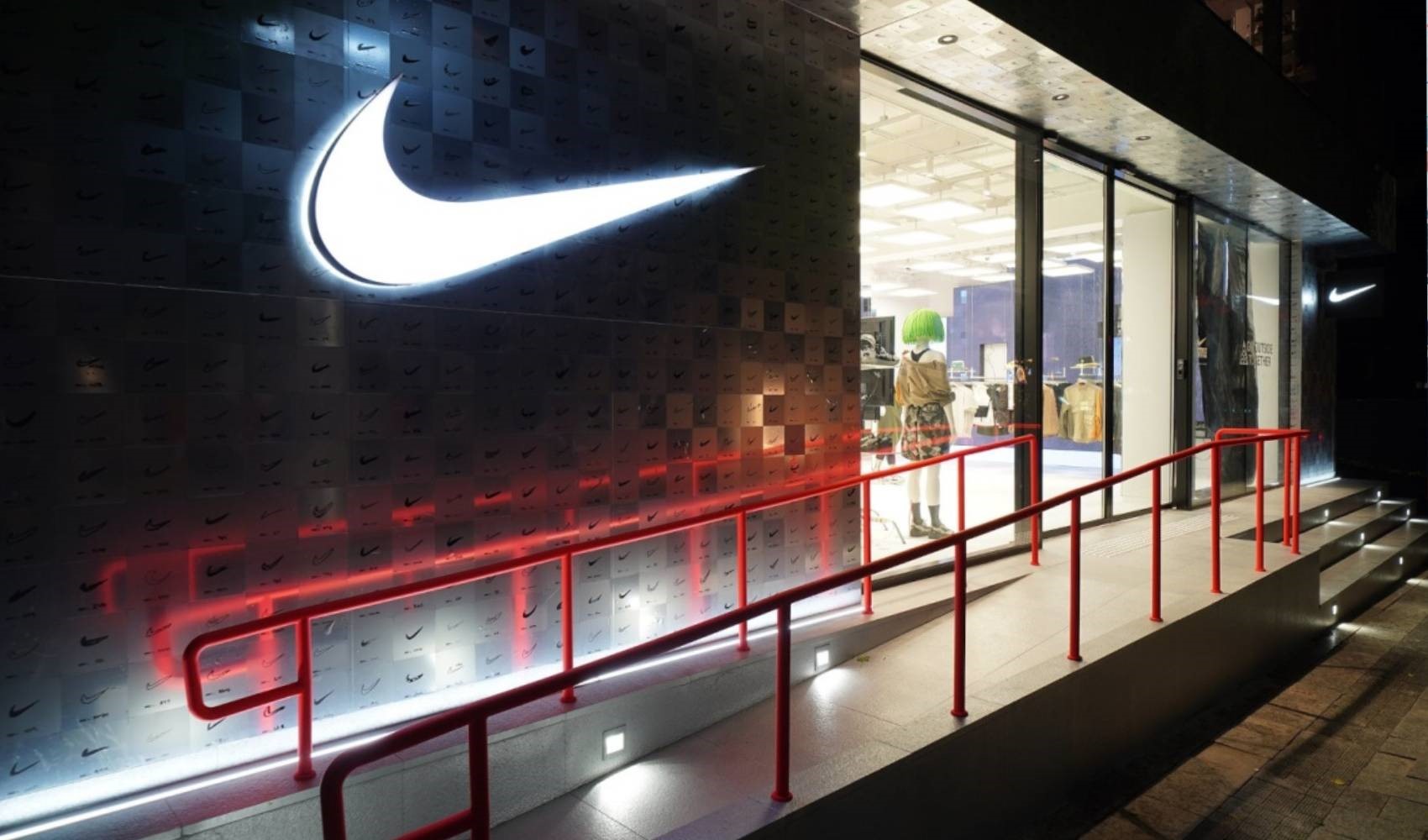 Nike'dan sonra diğer global markalar Türkiye'de online satışı durdurabilir