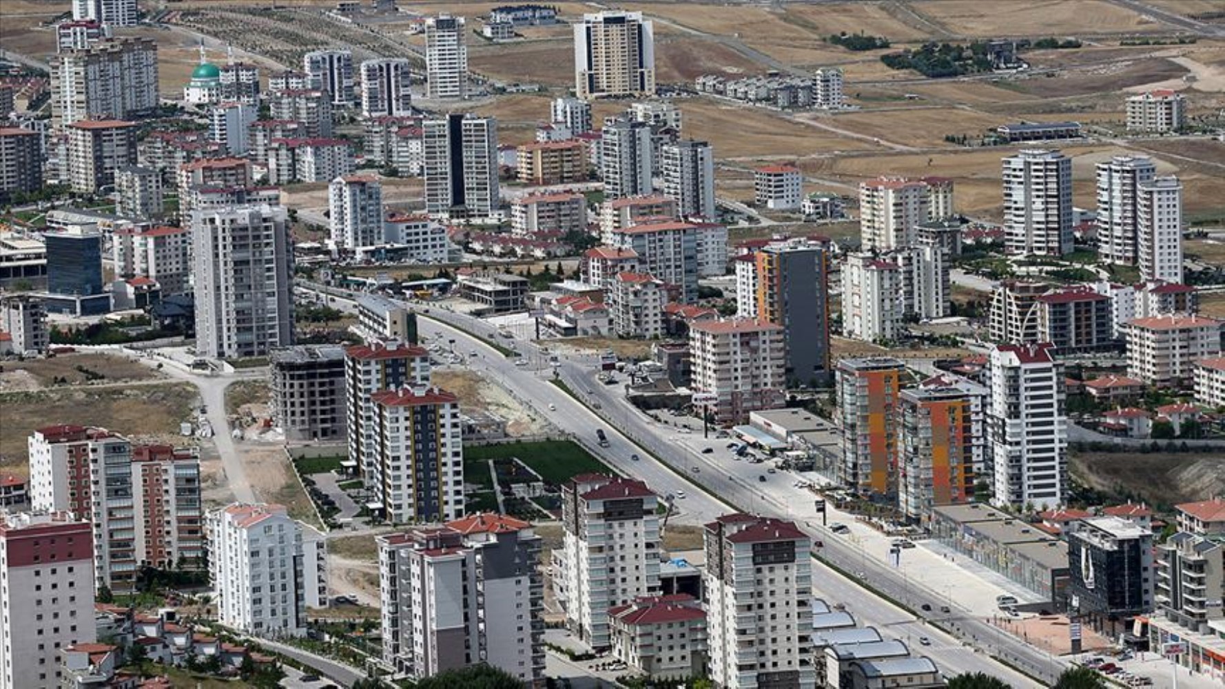 Konut fiyatlarındaki reel düşüş sürüyor