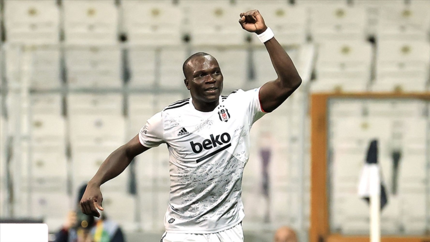 Gelen her teklifi geri çeviriyor: Beşiktaş'ta Aboubakar krizi