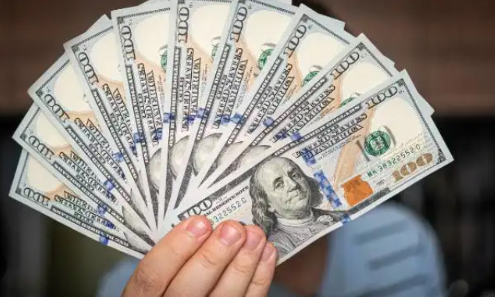 Il dollaro si indebolisce, le valute dei mercati emergenti guadagnano terreno