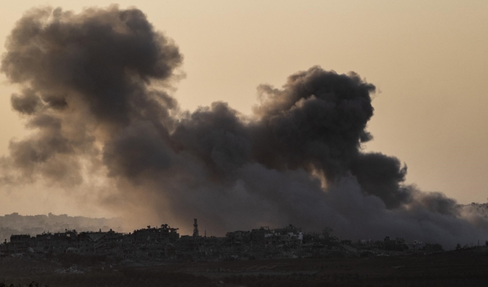 Attacco aereo di Israele in Libano: 2 vittime