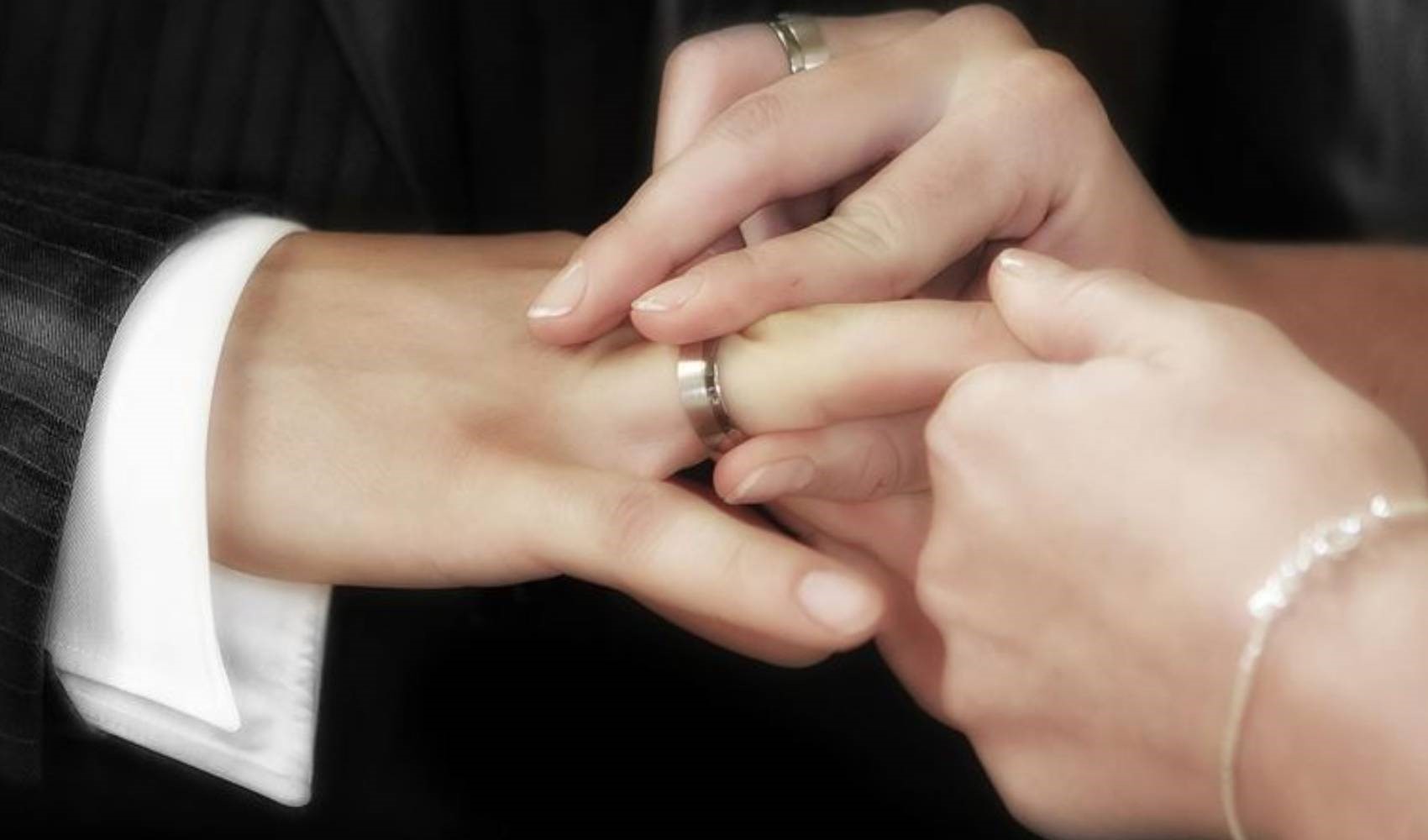 Ekonomik kriz en çok düğünleri vurdu: Davetlilerden ücret alınıyor