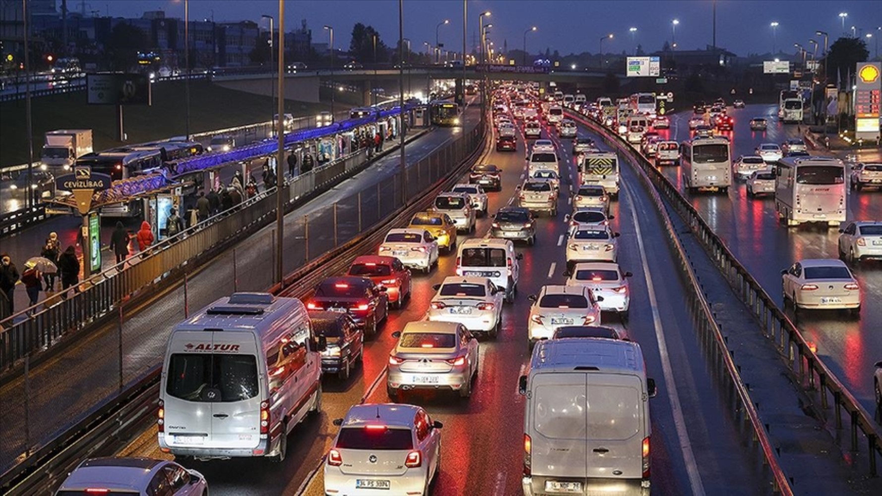 Galatasaray-Beşiktaş derbisi öncesinde İstanbul'da bazı yollar trafiğe kapatılacak