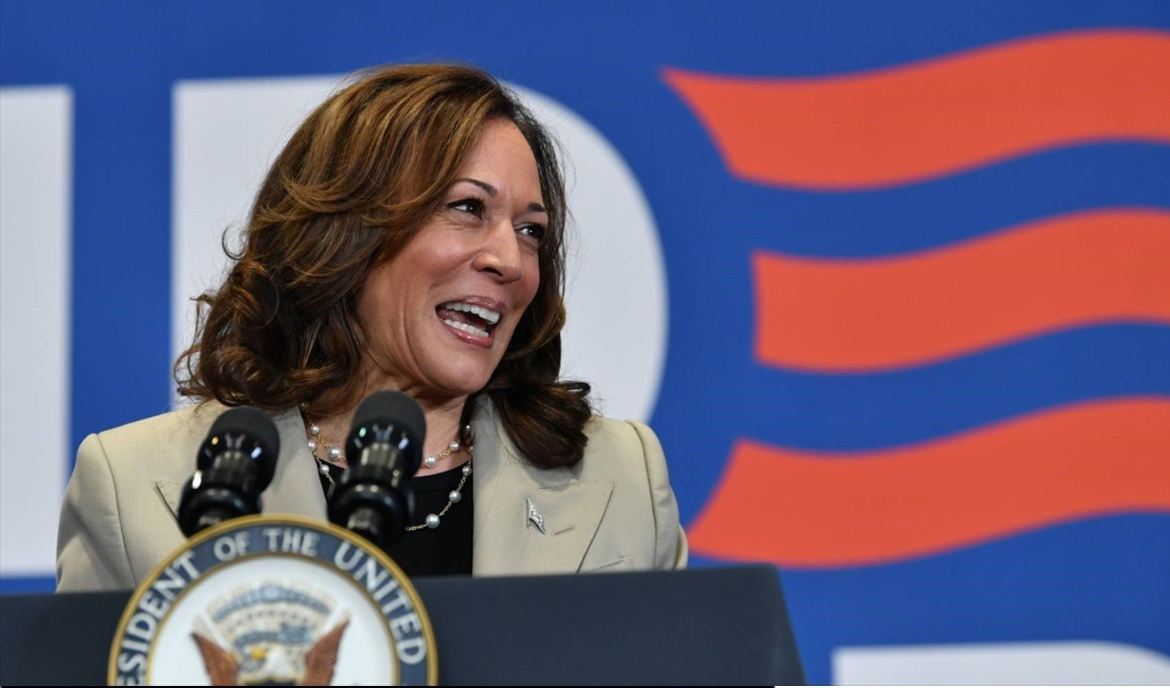 ABD'de demokratların adayı Kamala Harris oldu