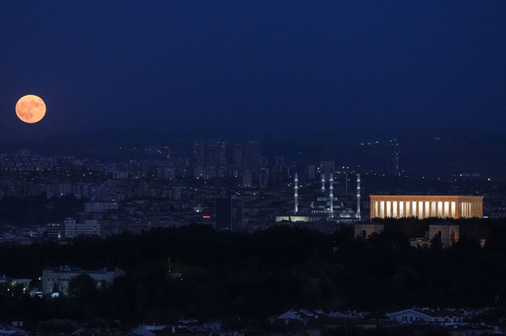 Türkiye'den Süper Mavi Ay manzaraları