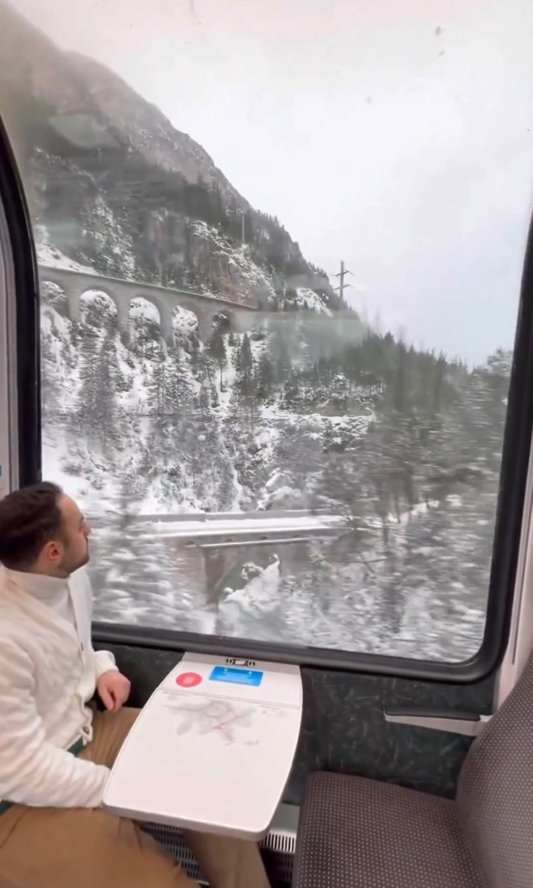 Treni usciti dalle fiabe: gli scatti più interessanti da diverse parti del mondo