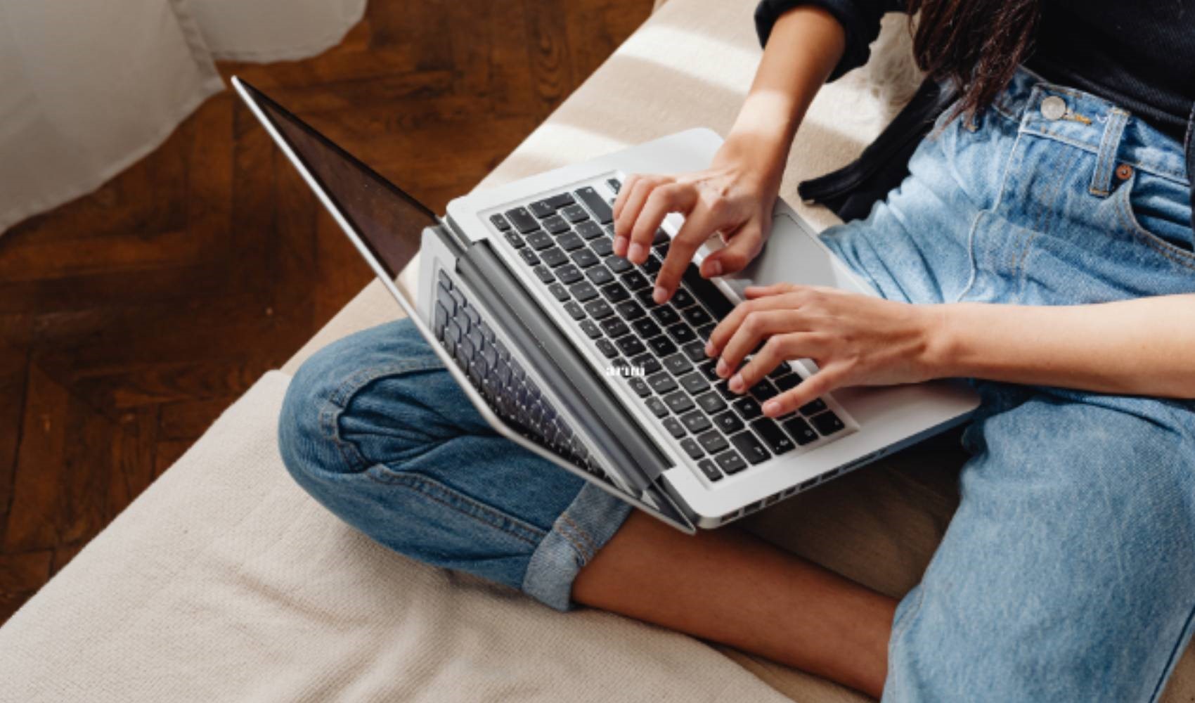 Le persone di origine mediorientale sono le più esposte all'odio online