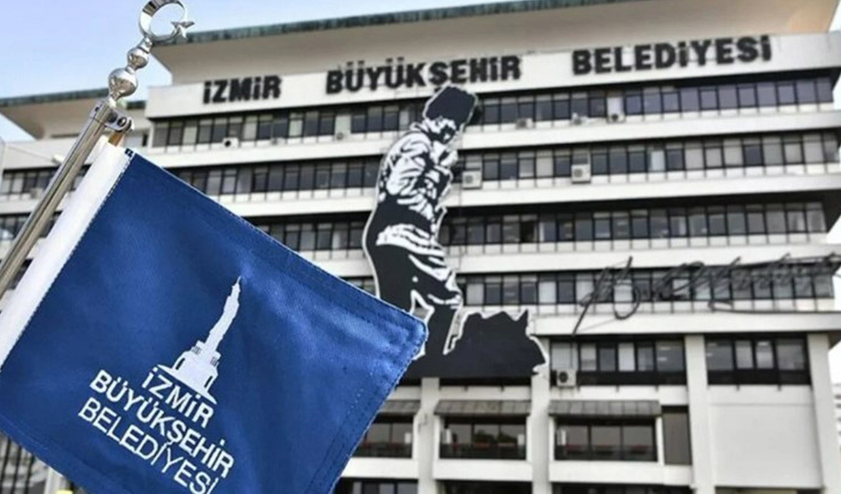 İzmir Büyükşehir Belediyesinden körfezdeki kötü koku ve balık ölümlerine ilişkin açıklama