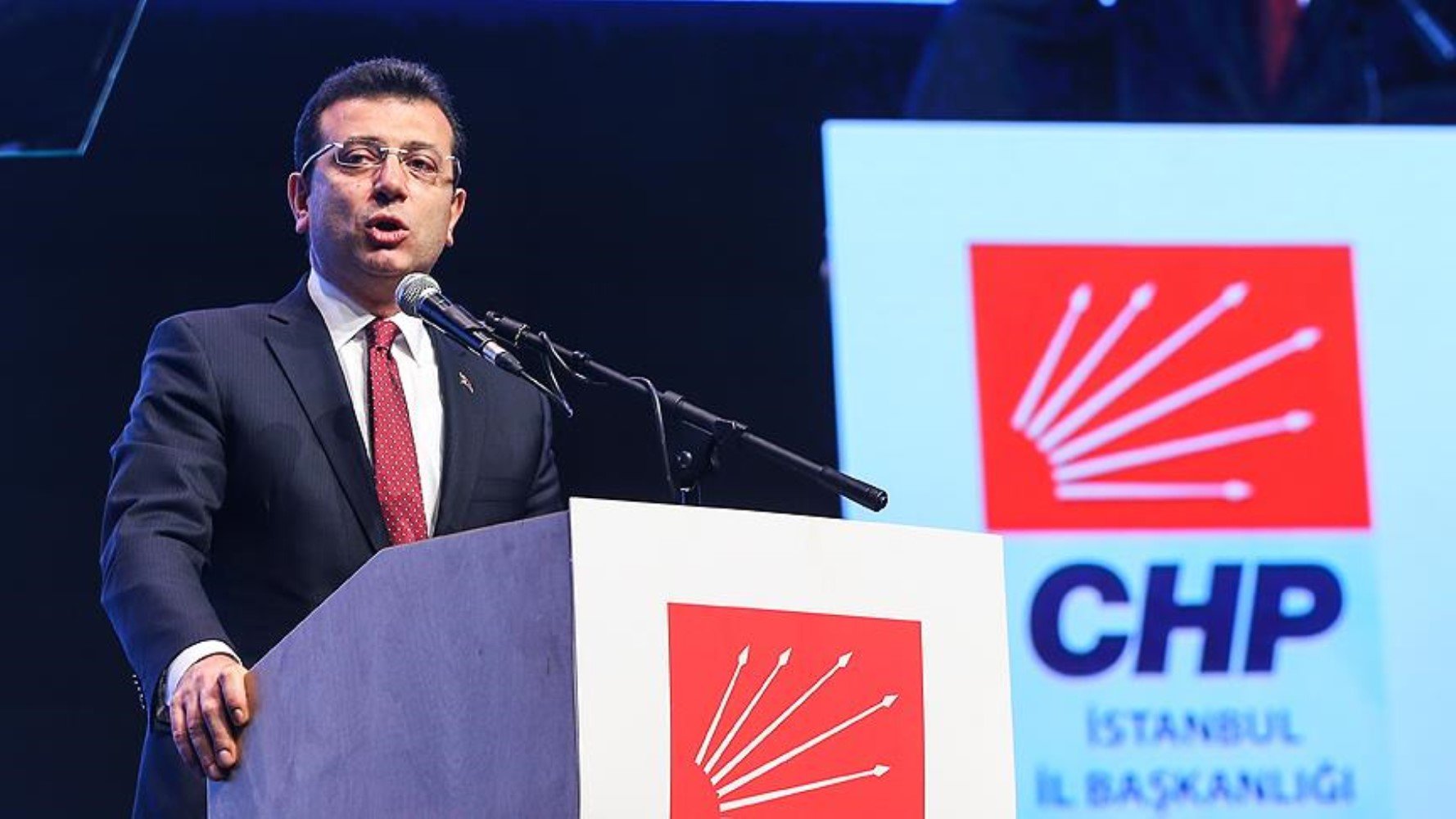 'AKP ve CHP denince aklınıza gelen ilk 3 siyasetçi' anketi: AKP'de sürpriz isimler, CHP'de çarpıcı sonuç