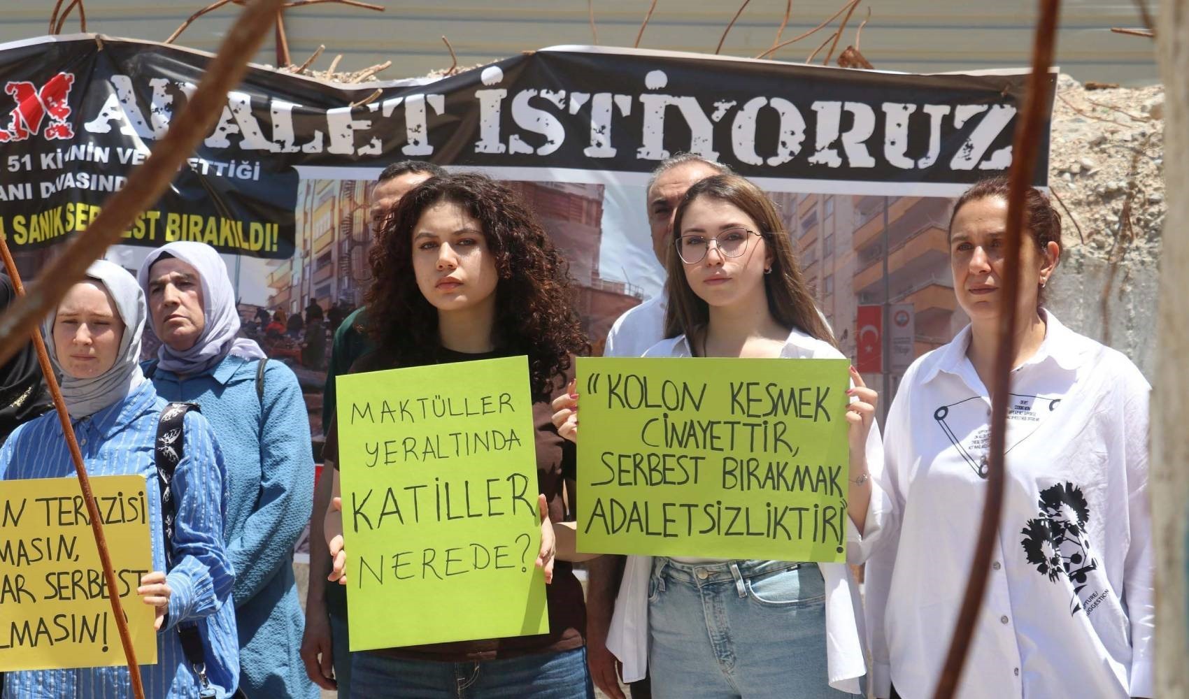 Gaziantep’te Furkan Apartmanı davasındaki beraat kararına tepki: Aileler adalet nöbetinde