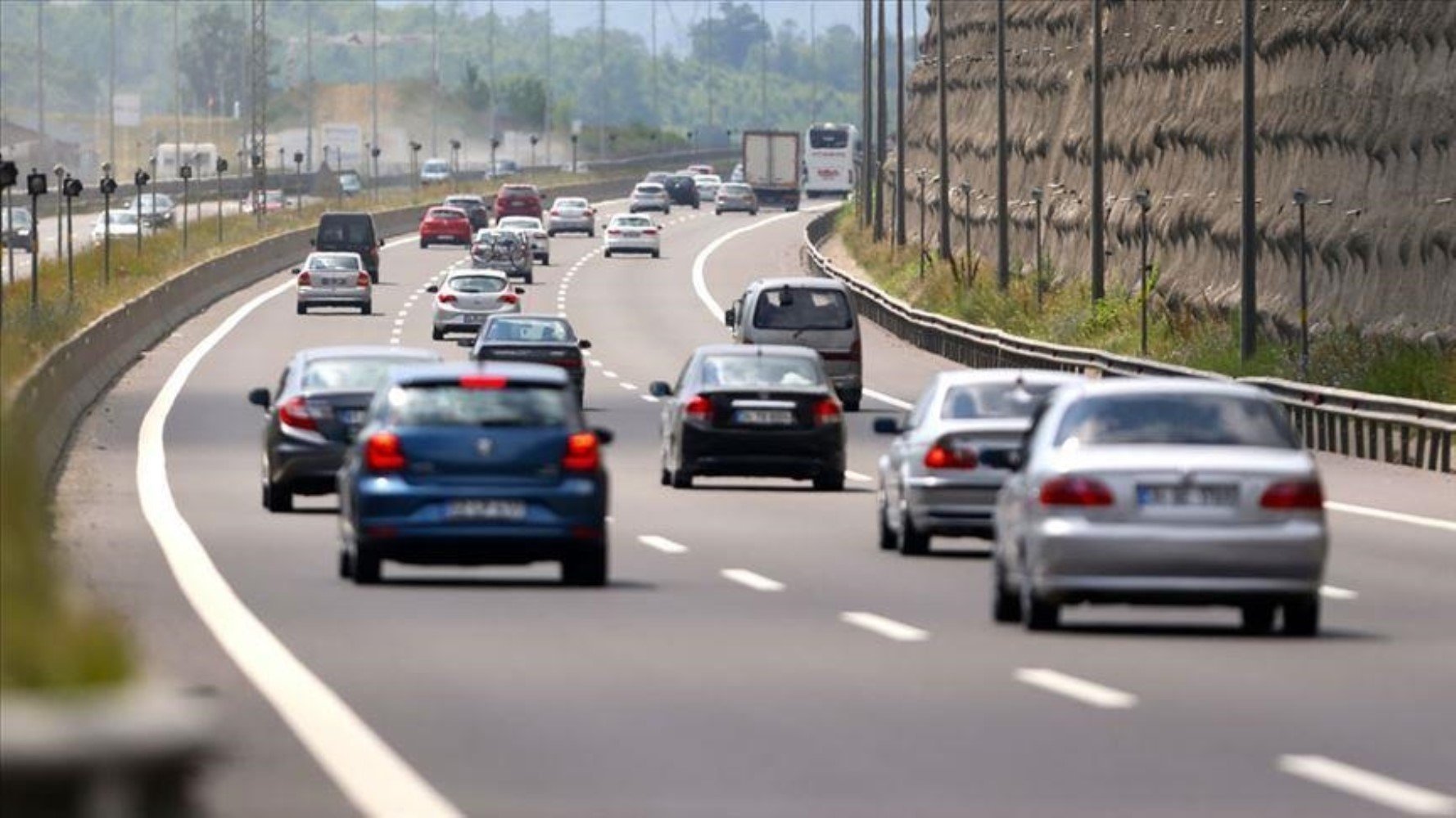 Milyonlarca araç sahibinin dikkatine: Bunu yaptırmayan trafiğe çıkamayacak