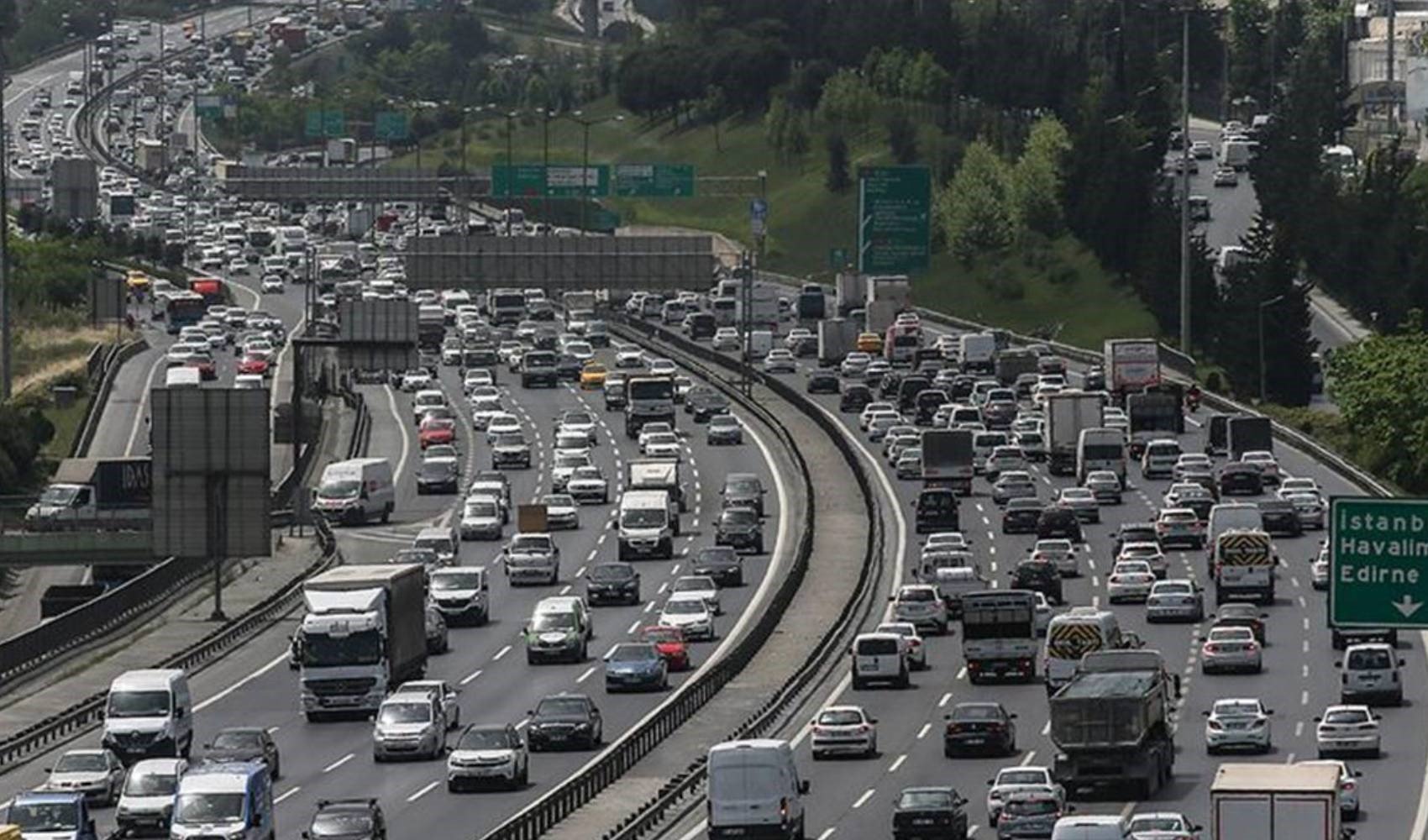 Milyonlarca araç sahibinin dikkatine: Bunu yaptırmayan trafiğe çıkamayacak