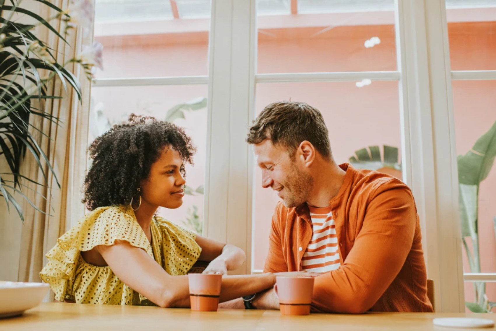 Gli esperti avvertono: non fate queste domande al vostro partner