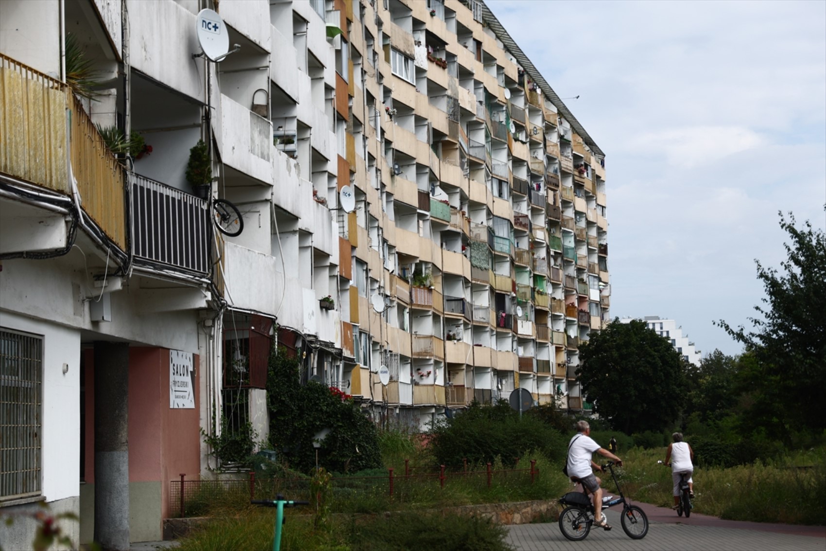 Il secondo edificio residenziale più lungo d'Europa: 800 metri di lunghezza, 6 mila abitanti