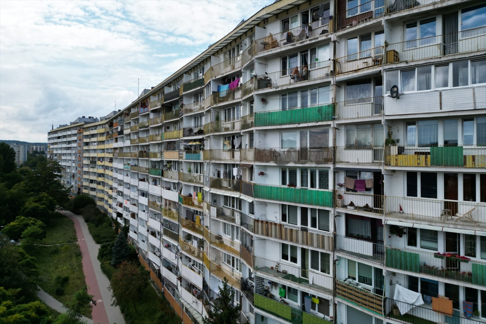 Il secondo edificio residenziale più lungo d'Europa: 800 metri di lunghezza, 6 mila abitanti