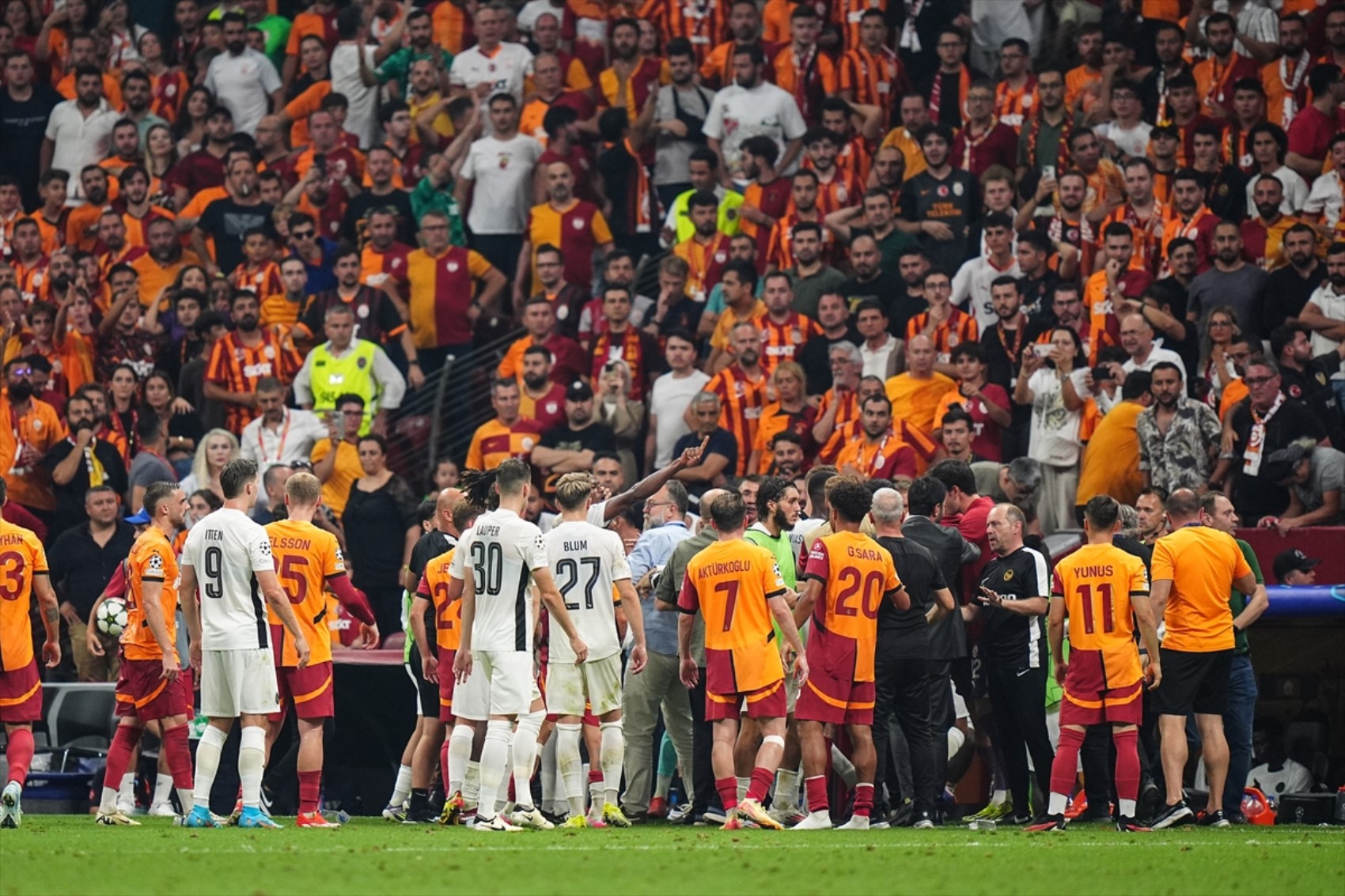 UEFA harekete geçti: Fernando Muslera'ya büyük ceza yolda